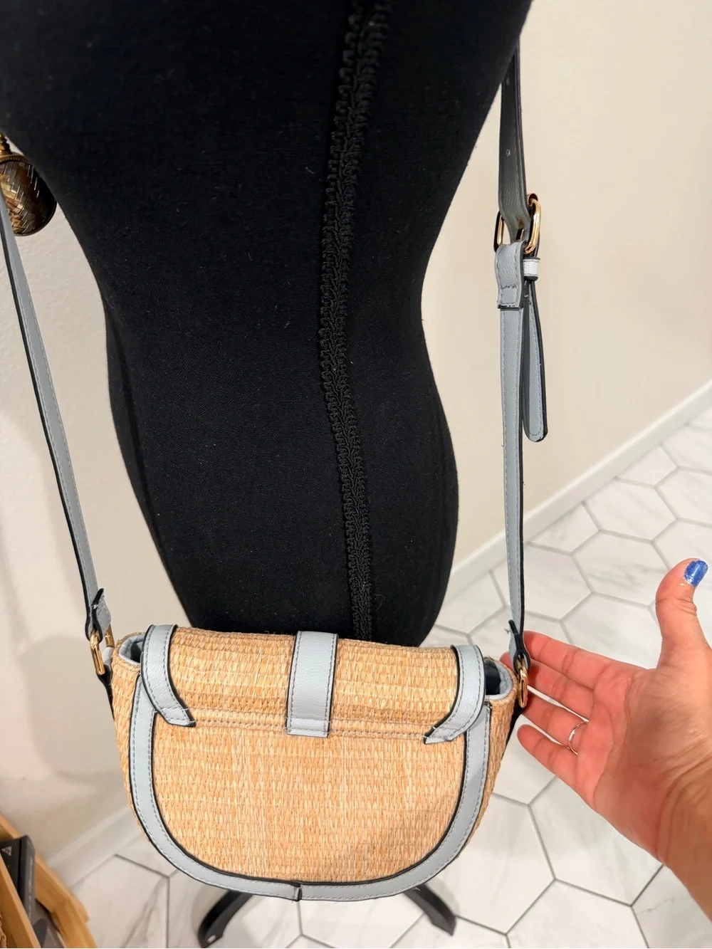 Woven Straw Crossbody Bag with Light blue Trim - Picture 7 of 8